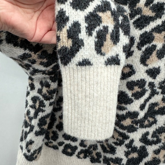 Loft animal print cowl neck super soft woman’s Cottagecore sweater. SMALL - Picture 8 of 11